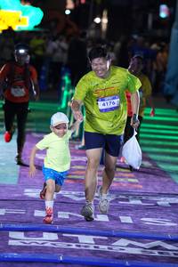 BIB: 4176
                            <button type="button" onclick="openModal(26262458)" class="btn btn-primary btn-sm float-right btn-popup" data-toggle="modal" data-target=".modal-high-quality">
                        <i class="fas fa-shopping-cart"></i> Add to Cart
                    </button>
                                            <button type="button" onclick="isThisMe(26262458, true)" class="btn btn-success btn-sm float-right btn-popup btn-isme hidden" data-toggle="tooltip" data-placement="bottom" title="นี่คือรูปของคุณใช่ไหม คลิกที่นี่เพื่อเอาเข้าอัลบั้ม">
                        <i class="fas fa-plus"></i> Add to album
                    </button>
                    <button type="button" onclick="isThisMe(26262458, false)" class="btn btn-warning btn-sm float-right btn-popup btn-isnotme hidden">
                        <i class="fas fa-ban"></i> Remove from album
                    </button>